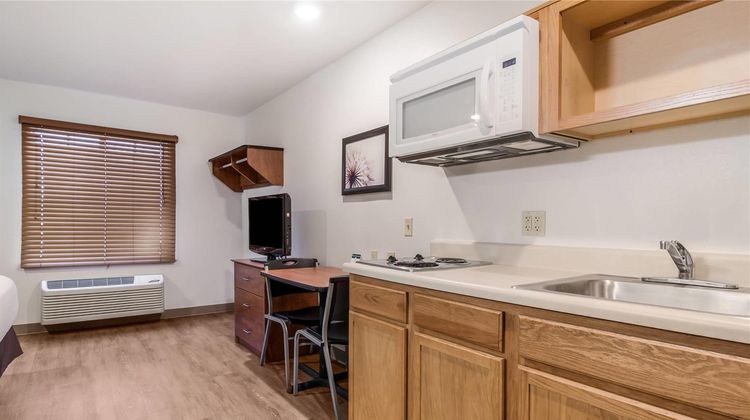 WoodSpring Suites Houston Baytown Room