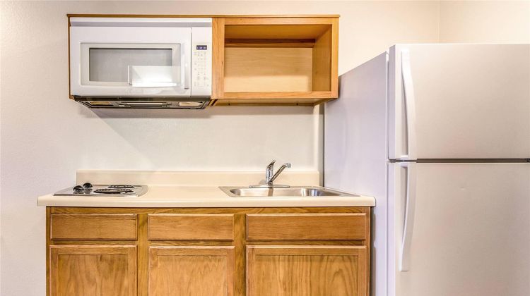 WoodSpring Suites Houston Baytown Room