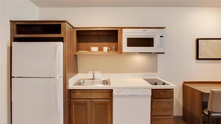 WoodSpring Suites Signature Northwest Room
