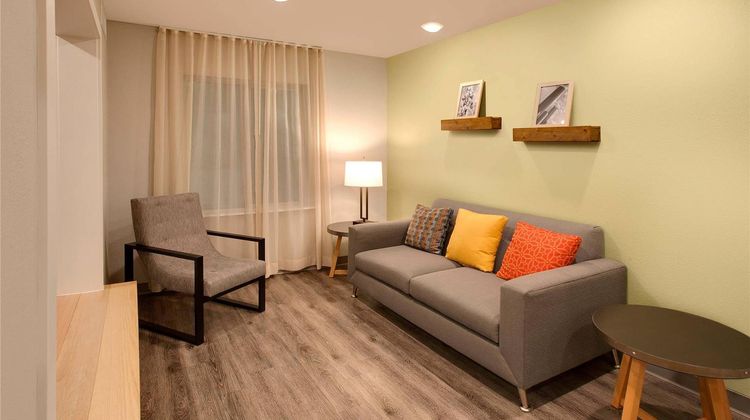 WoodSpring Suites Signature Northwest Lobby