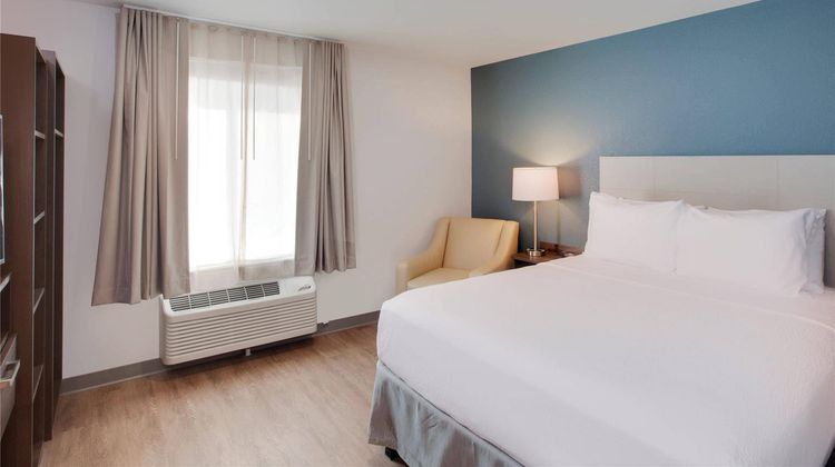 WoodSpring Suites Signature Northwest Room