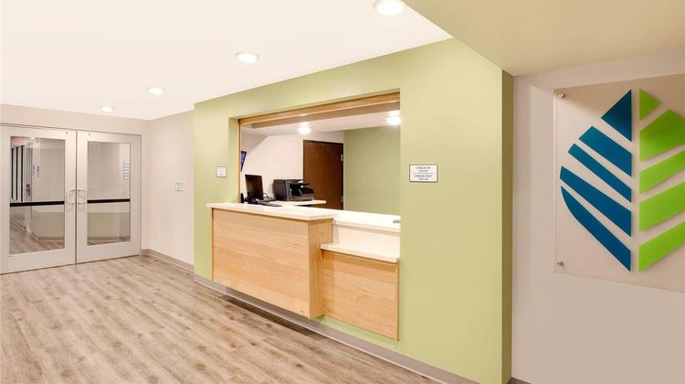 WoodSpring Suites Signature Northwest Lobby