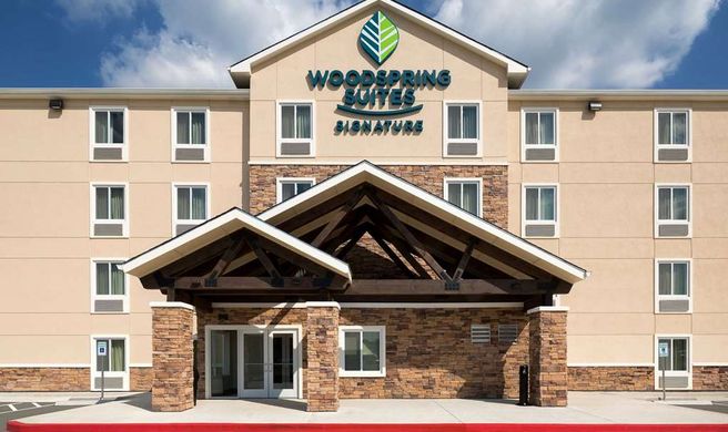 WoodSpring Suites Signature Houston IAH Exterior