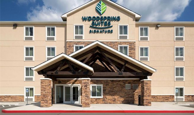 WoodSpring Suites Signature Houston IAH Exterior