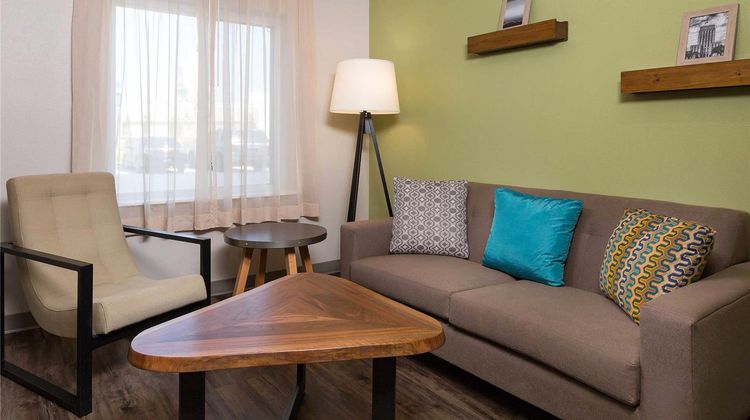 WoodSpring Suites Signature Houston IAH Lobby