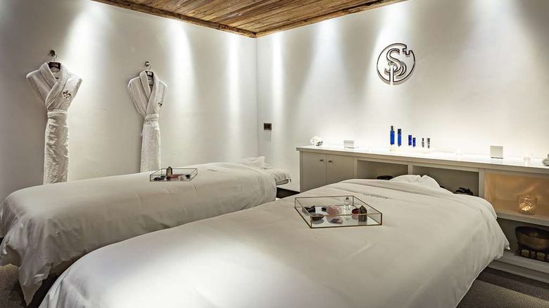 <b>Ultima Gstaad Spa</b>. Images powered by <a href="https://iceportal.shijigroup.com/" title="IcePortal" target="_blank">IcePortal</a>.