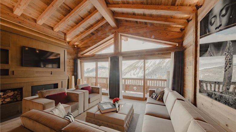 <b>Ultima Courchevel Hotel Suite</b>. Images powered by <a href="https://iceportal.shijigroup.com/" title="IcePortal" target="_blank">IcePortal</a>.