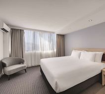 Central Studio Hotel Sydney Room