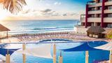 <b>Crown Paradise Club Pool</b>. Images powered by <a href="https://iceportal.shijigroup.com/" title="IcePortal" target="_blank">IcePortal</a>.