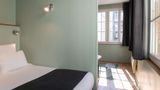<b>Suites & hotel Helzear Montparnasse Room</b>. Images powered by <a href="https://iceportal.shijigroup.com/" title="IcePortal" target="_blank">IcePortal</a>.