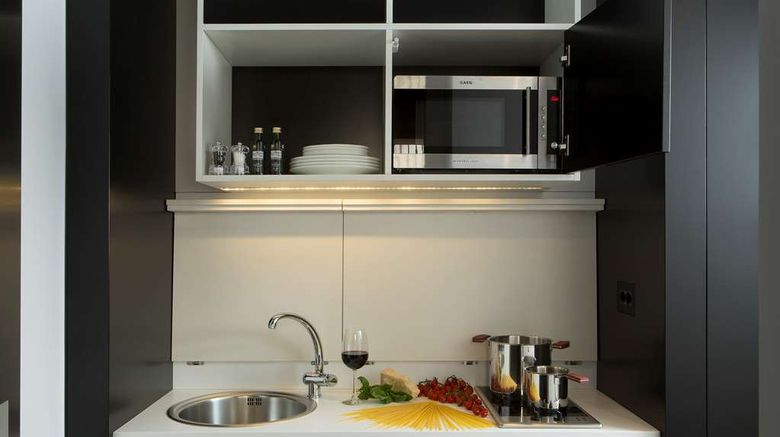 <b>Hotel Corso 281 Suite</b>. Images powered by <a href="https://iceportal.shijigroup.com/" title="IcePortal" target="_blank">IcePortal</a>.