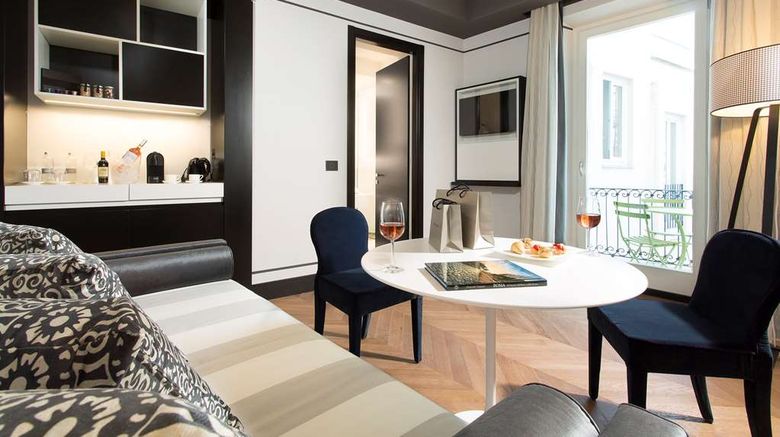 <b>Hotel Corso 281 Suite</b>. Images powered by <a href="https://iceportal.shijigroup.com/" title="IcePortal" target="_blank">IcePortal</a>.