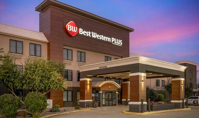 Best Western Plus Lafayette Exterior