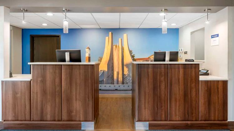 Best Western Plus Lafayette Lobby