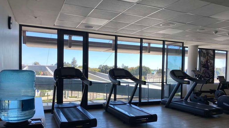 <b>Radisson Hotel-Convention OR Tambo Arpt Health</b>. Images powered by <a href="https://iceportal.shijigroup.com/" title="IcePortal" target="_blank">IcePortal</a>.