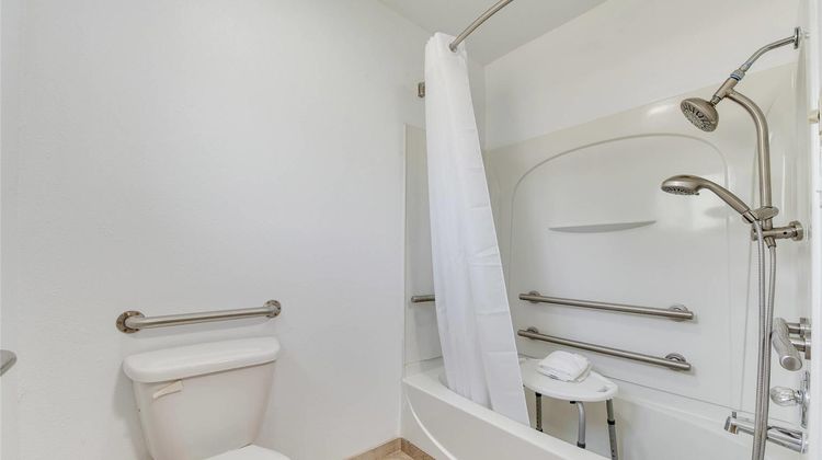 Suburban Studios Room