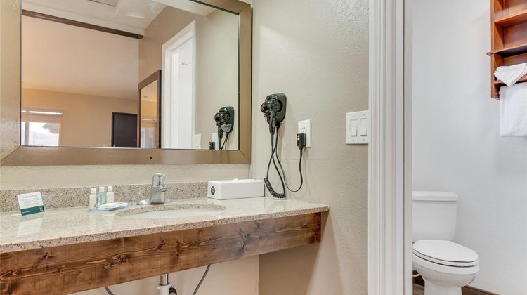 Suburban Studios Room