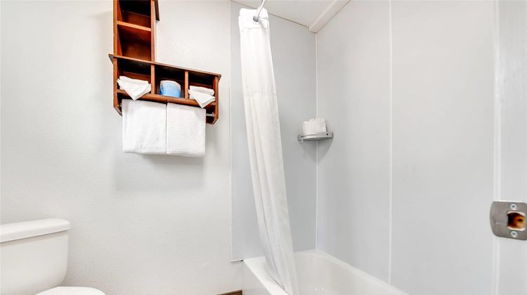 Suburban Studios Room