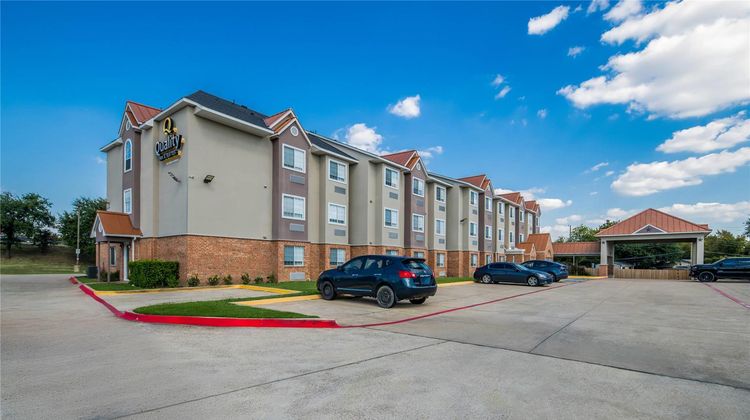 Quality Inn & Suites North Mesquite I-30 Exterior