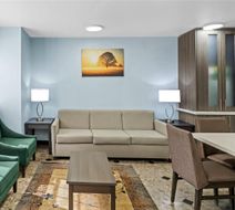 Quality Inn & Suites North Mesquite I-30 Lobby