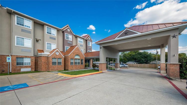 Quality Inn & Suites North Mesquite I-30 Exterior