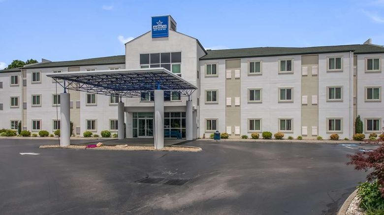 <b>Americas Best Value Inn Knoxville East Exterior</b>. Images powered by <a href="https://iceportal.shijigroup.com/" title="IcePortal" target="_blank">IcePortal</a>.
