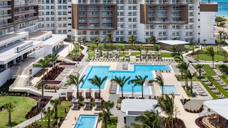 <b>Embassy Suites by Hilton Aruba Resort Pool</b>. Images powered by <a href="https://iceportal.shijigroup.com/" title="IcePortal" target="_blank">IcePortal</a>.