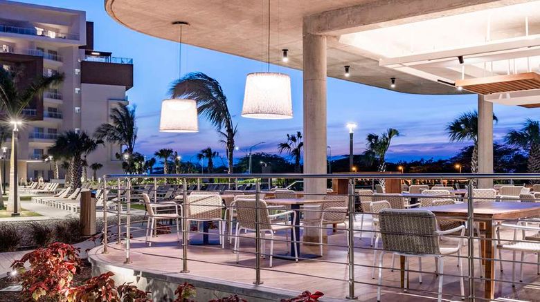 <b>Embassy Suites by Hilton Aruba Resort Restaurant</b>. Images powered by <a href="https://iceportal.shijigroup.com/" title="IcePortal" target="_blank">IcePortal</a>.