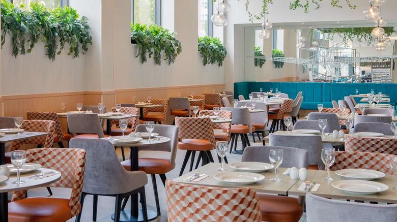 <b>Hilton Garden Inn Stoke on Trent Restaurant</b>. Images powered by <a href="https://iceportal.shijigroup.com/" title="IcePortal" target="_blank">IcePortal</a>.
