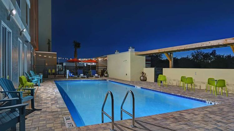 Home2 Suites by Hilton Largo Pool