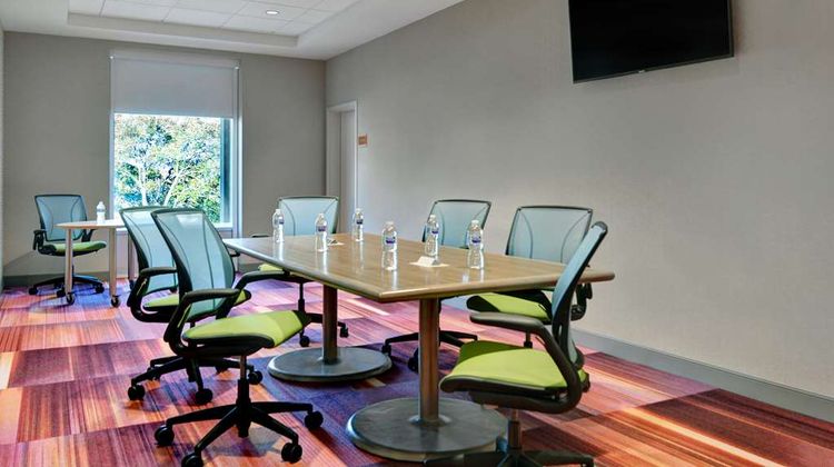 Home2 Suites by Hilton Largo Meeting