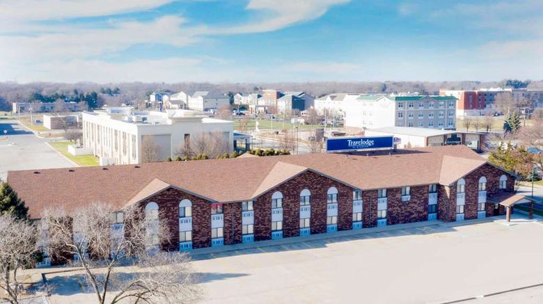 <b>Travelodge by Wyndham Elkhart Exterior</b>. Images powered by <a href="https://iceportal.shijigroup.com/" title="IcePortal" target="_blank">IcePortal</a>.