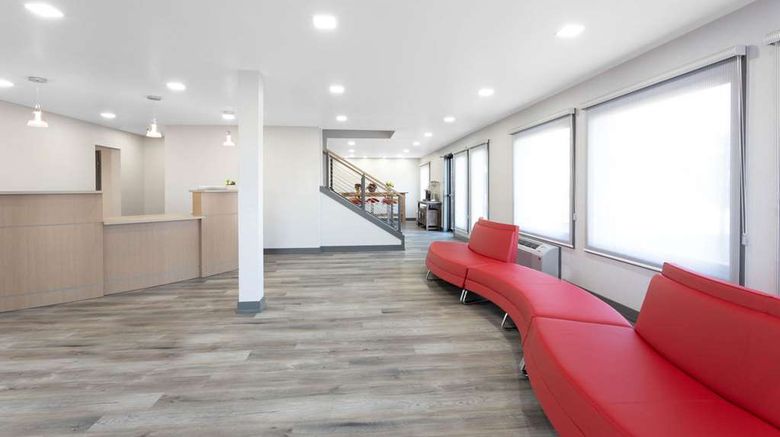 <b>Travelodge by Wyndham Elkhart Lobby</b>. Images powered by <a href="https://iceportal.shijigroup.com/" title="IcePortal" target="_blank">IcePortal</a>.