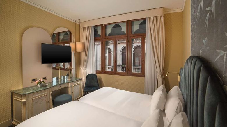 <b>NH Venezia Santa Lucia Room</b>. Images powered by <a href="https://iceportal.shijigroup.com/" title="IcePortal" target="_blank">IcePortal</a>.