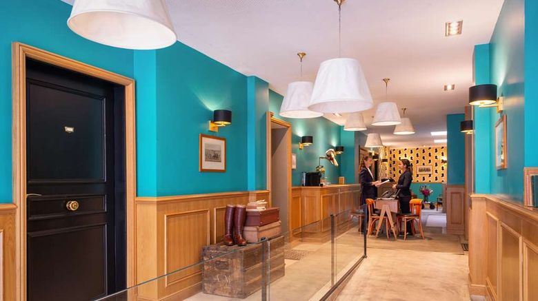 <b>Suites & Hotel Helzear Champs Elysees Lobby</b>. Images powered by <a href="https://iceportal.shijigroup.com/" title="IcePortal" target="_blank">IcePortal</a>.