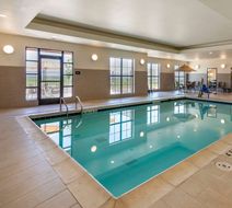 Comfort Suites Broomfield Pool
