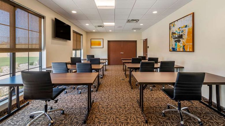 <b>Comfort Suites Broomfield Meeting</b>. Images powered by <a href="https://iceportal.shijigroup.com/" title="IcePortal" target="_blank">IcePortal</a>.