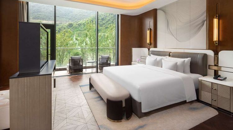 Radisson Collection Resort Nanjing Suite