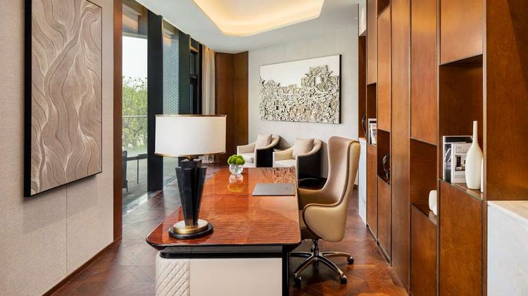 Radisson Collection Resort Nanjing Suite