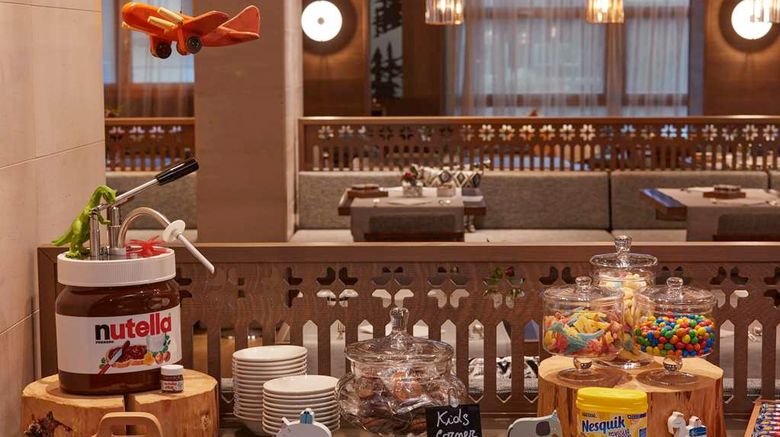 <b>Radisson Residences Savoia Palace Restaurant</b>. Images powered by <a href="https://iceportal.shijigroup.com/" title="IcePortal" target="_blank">IcePortal</a>.