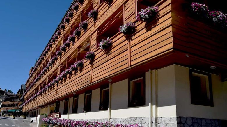 <b>Radisson Residences Savoia Palace Exterior</b>. Images powered by <a href="https://iceportal.shijigroup.com/" title="IcePortal" target="_blank">IcePortal</a>.