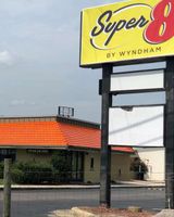 Super 8 by Wyndham Battleboro Rocky Moun