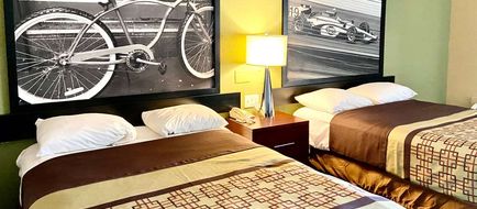 Super 8 by Wyndham Battleboro Rocky Moun Room