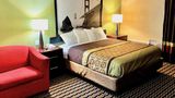 Super 8 by Wyndham Battleboro Rocky Moun Room