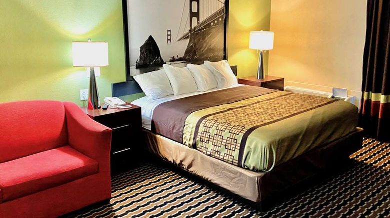 <b>Super 8 by Wyndham Battleboro Rocky Moun Room</b>. Images powered by <a href="https://iceportal.shijigroup.com/" title="IcePortal" target="_blank">IcePortal</a>.