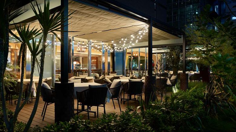 <b>Mitsui Garden Hotel Gotanda Restaurant</b>. Images powered by <a href="https://iceportal.shijigroup.com/" title="IcePortal" target="_blank">IcePortal</a>.