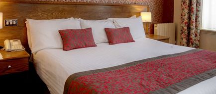 Crown & Mitre Hotel Room