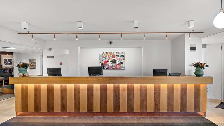 <b>Landvetter Airport Hotel BW Premier Coll Lobby</b>. Images powered by <a href="https://iceportal.shijigroup.com/" title="IcePortal" target="_blank">IcePortal</a>.