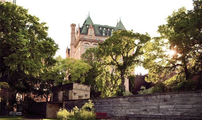 Fort Garry Hotel, Ascend Collection Exterior
