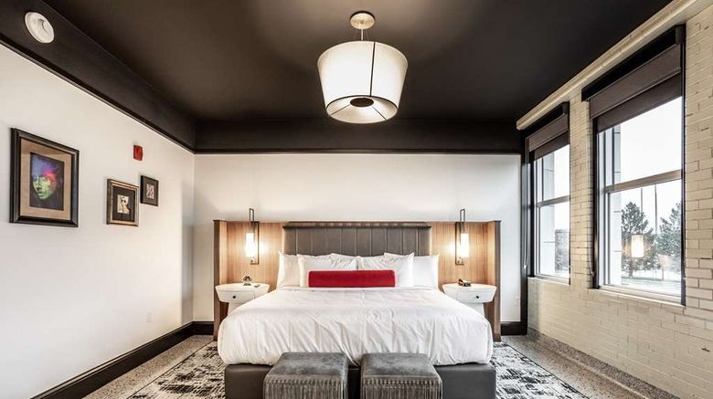 <b>Bottleworks Hotel Room</b>. Images powered by <a href="https://iceportal.shijigroup.com/" title="IcePortal" target="_blank">IcePortal</a>.